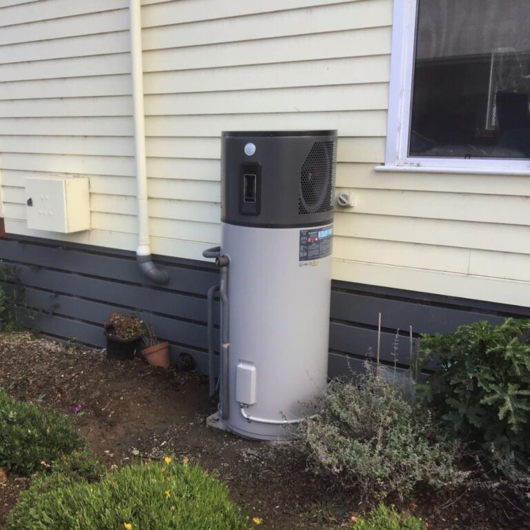 Solar power installation in Gordon by Solahart Ballarat and Bacchus Marsh